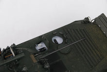Load image into Gallery viewer, Hooben 1/16 Russian BMP-2 Infantry Fighting Vehicle RC RTR S6623